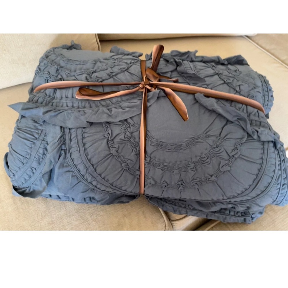 Anthropologie Rivulets Quilt Textured Ruffles Medium Blue Queen Size - Picture 6 of 6